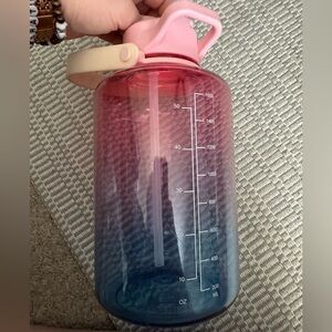 Simple Modern pink blue half gallon Water Bottle with straw